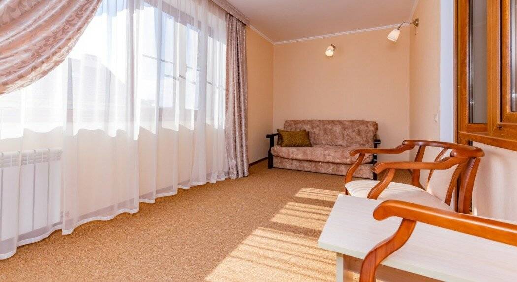 Полулюкс 2-х комнатный (первой категории, 4 этаж, мансарда)